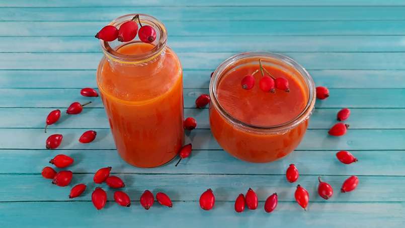 Schłodzona pasta z dzikiej róży z miodem, pyłkiem kwiatowym, imbirem, cytryną i miętą, zdjęcie 2