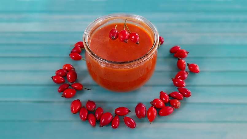 Schłodzona pasta z dzikiej róży z miodem, pyłkiem kwiatowym, imbirem, cytryną i miętą, zdjęcie 5