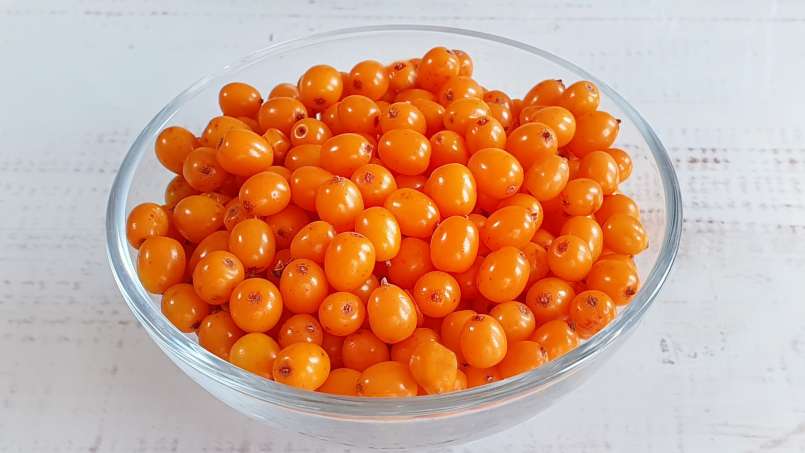 Koktajl z rokitnika z jabłkiem, imbirem, pyłkiem kwiatowym i miodem, zdjęcie 3