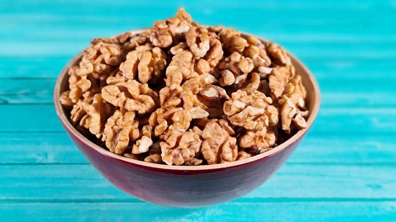 Miód z orzechami włoskimi, cytryną i propolisem na odporność, zdjęcie 2