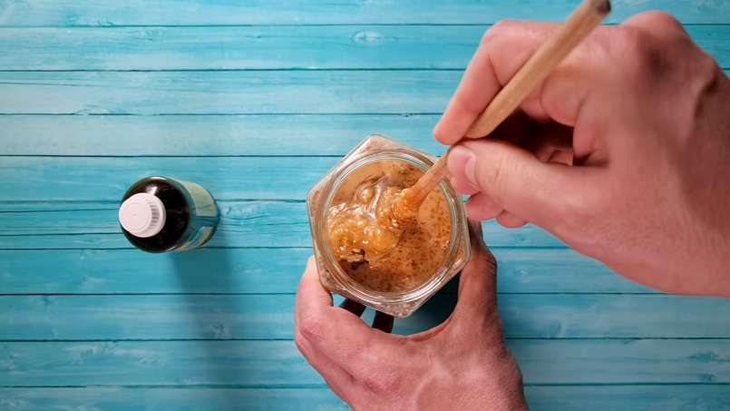 Miód z orzechami włoskimi, cytryną i propolisem na odporność, zdjęcie 11